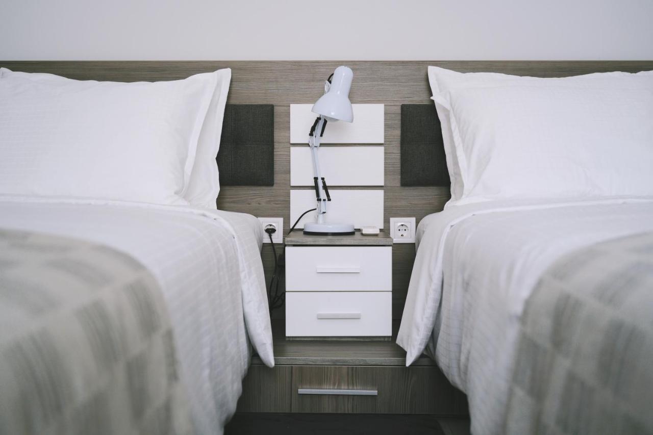 Centre - Two Bedroom Apartment *